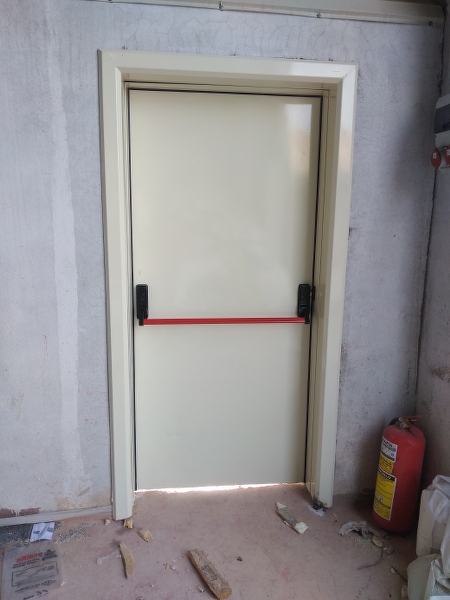 tse belgesi, tse li yangın kapısı, tescilli yangın kapısı, belgeli kapı,yangın kapısı, yangın kapısı gaziantep, uygun yangın kapısı, panik bar, yangın kapısı firmaları, yangına dayanıklı kapı, camlı yangın kapısı, çift kanat yangın kapısı, gaziantep yangın kapıları, yangın kapısı imalatı